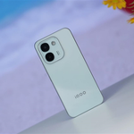 iQOO’s first 10,000mAh battery phone! Z11S photo gallery